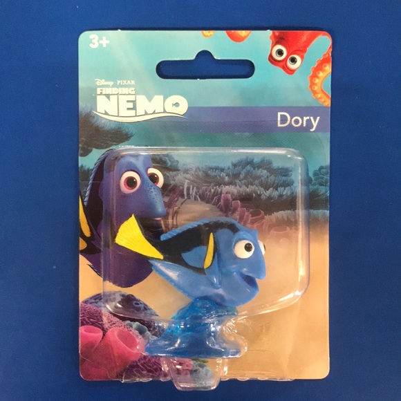 4 Finding Nemo Mini Figures (Nemo, Marlin, Dory, Bruce) - Picture 3 of 5